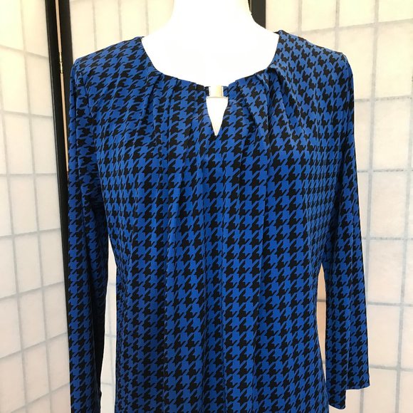 Jones New York - Pleated front Shirt - Picture 8 of 11